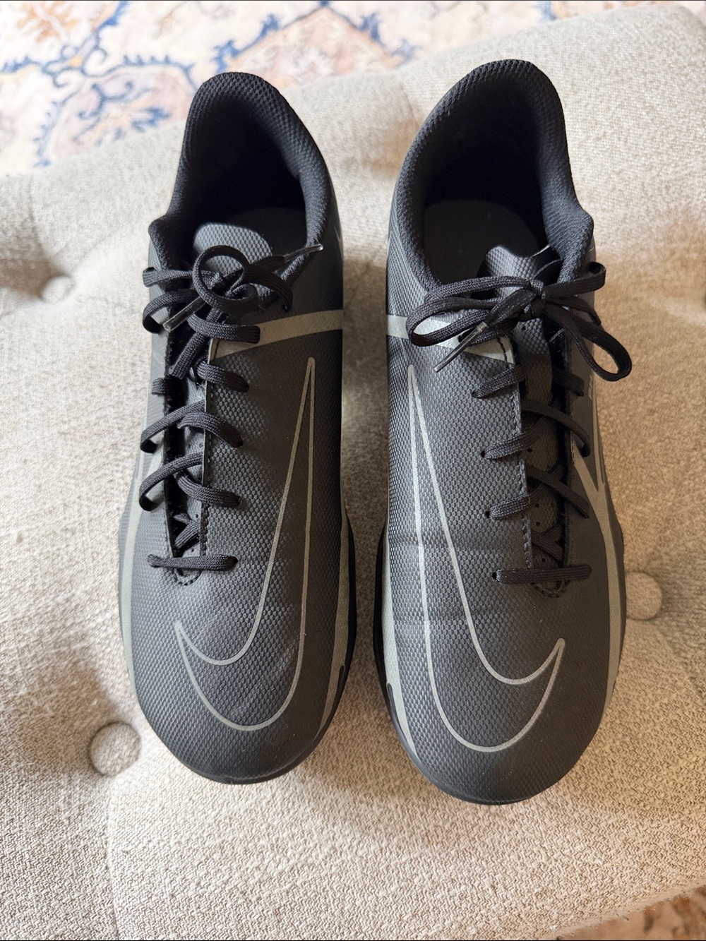Nike Boys Phantom GT Black Athletic Soccer Cleats with Gray Swoosh